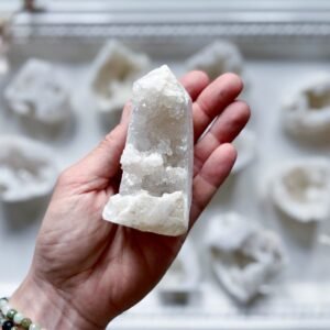 Ball geode quartz